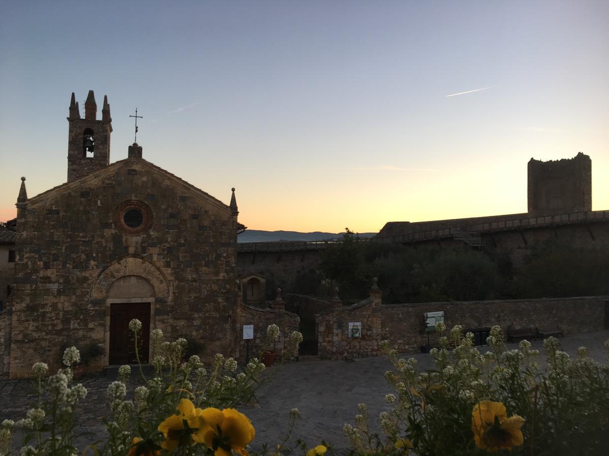 B&B In Piazza Monteriggioni Exterior foto